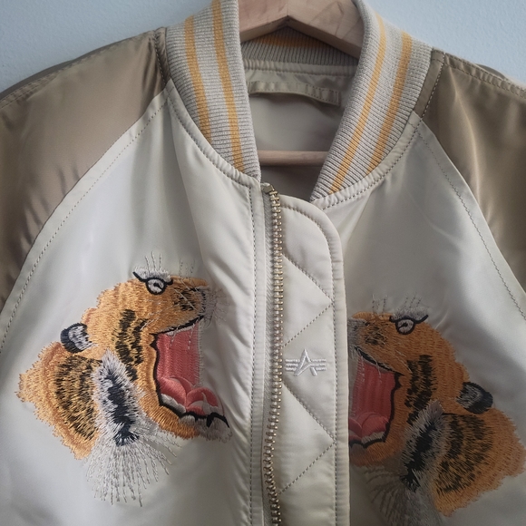 ALPHA INDUSTRIES Limited Edition MA-1 Tiger Embroidered Bomber Jacket Size S - Picture 3 of 16